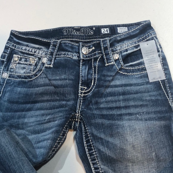 New Miss Me 33.5” Slim Boot With Pearl Flap Jeans - Picture 6 of 10